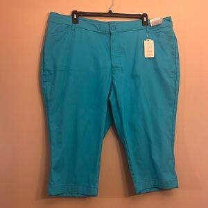 St John’s Bay women capri, Turquoise dream, NWT size 22W